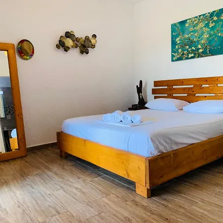 Myconian Brothers * Ano Mera