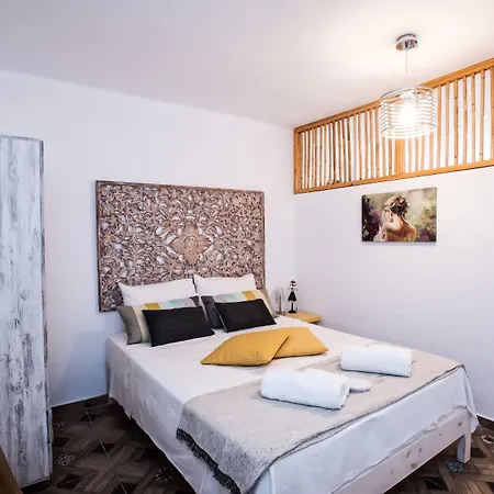 Myconian Brothers Lejlighed *