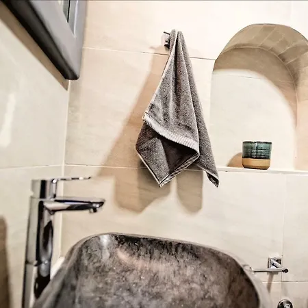 Myconian Brothers Ano Mera